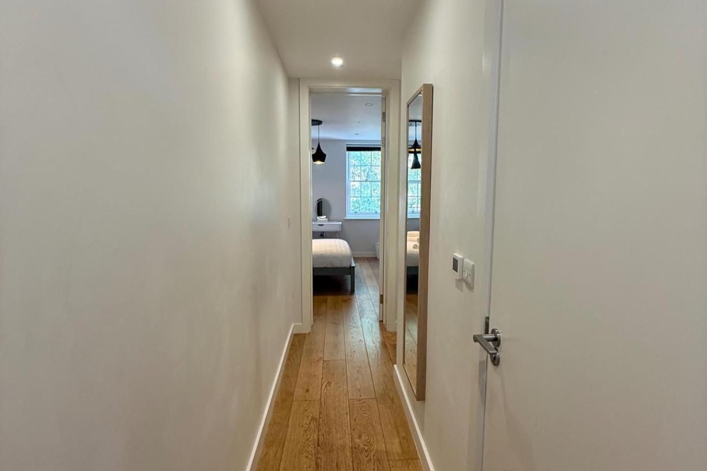 Covent Garden 2-bed Sleeps 6 4 Mins To Tube * London